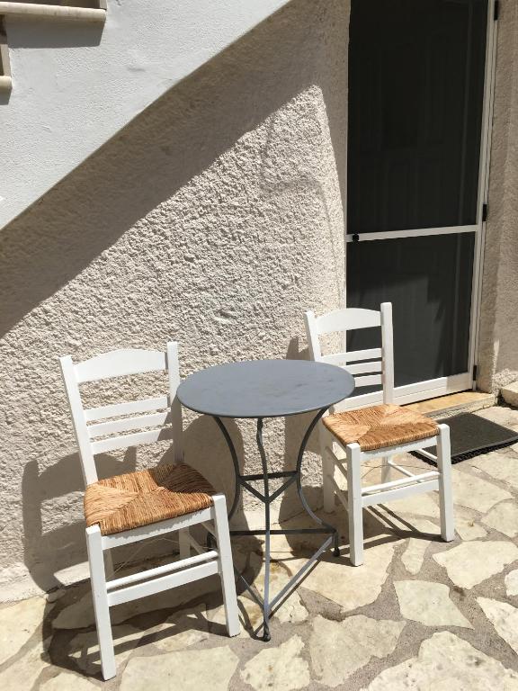 Zdjęcie z galerii obiektu Central Studios in Agios Nikitas pedestrian zone w mieście Agios Nikitas