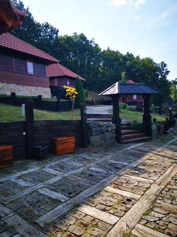 Zahrada ubytování Eko selo Kostunici