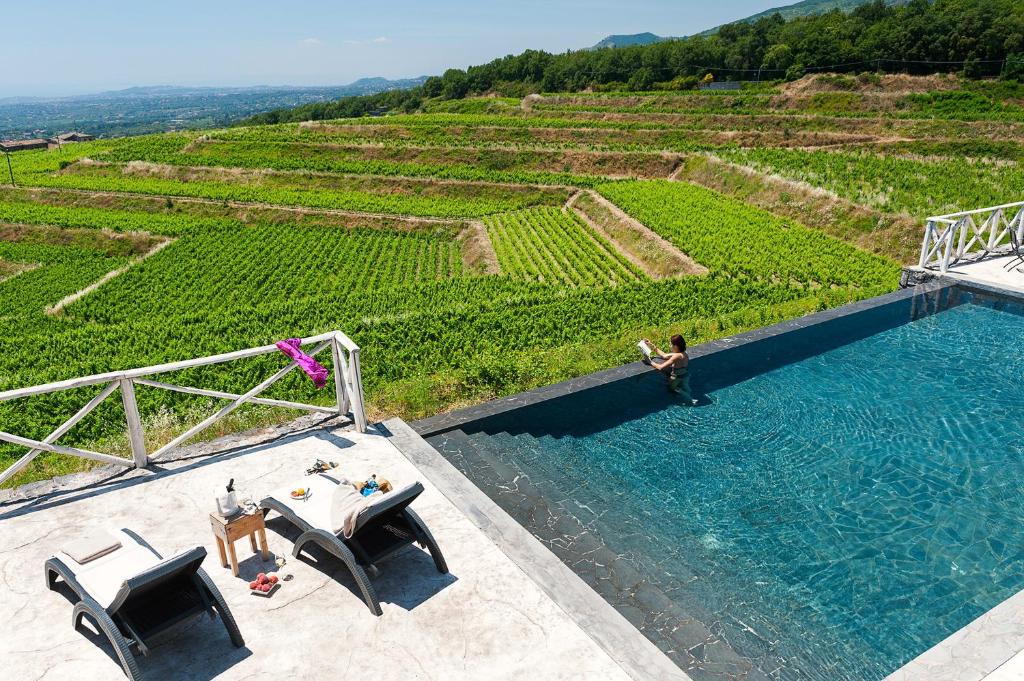 Bazén v ubytování Wine Resort Villagrande nebo v jeho okolí
