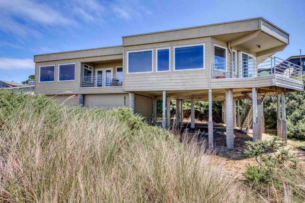 Coast Haven - 2 Bed 2 Bath Vacation home in Bandon Dunes - Housity