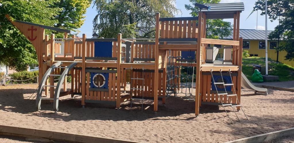 Herní místnost nebo prostor pro děti v ubytování Gårdshotell Klockargården Öregrund