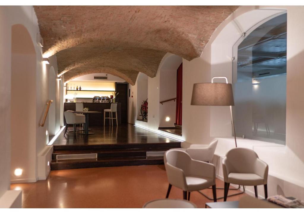 Posezení v ubytování PHI Hotel Canalgrande