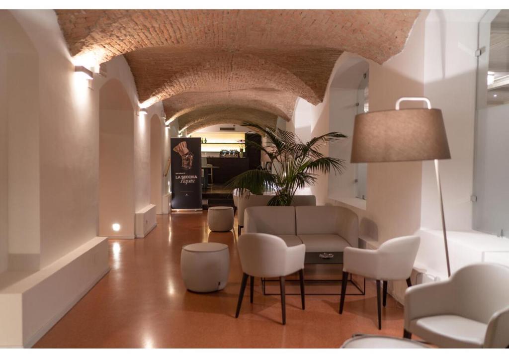 Posezení v ubytování PHI Hotel Canalgrande