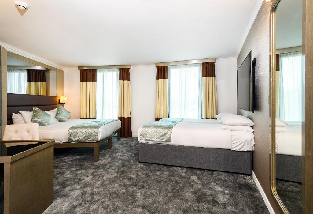 Atrium Hotel Heathrow - Salle Familiale Standard