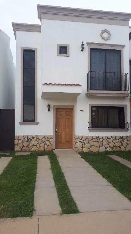 Casa Nueva cerca de playa con alberca