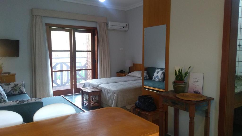  Apartamento no Ilhaflat - frente praia do Perequê