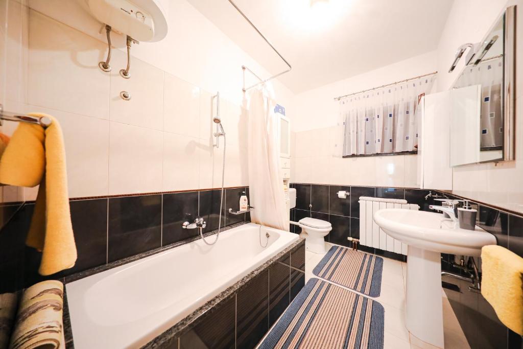 Kúpeľňa v ubytovaní Apartman Antisin