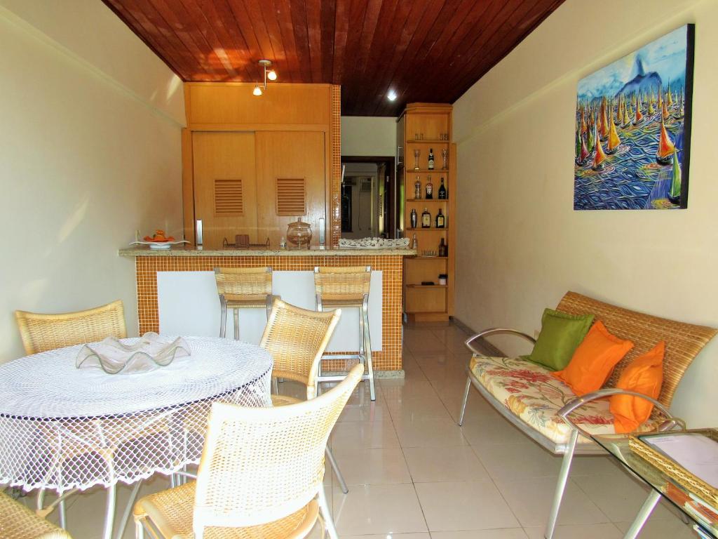  AG11 Apartamento duplex de frente para o mar em Angra dos Reis