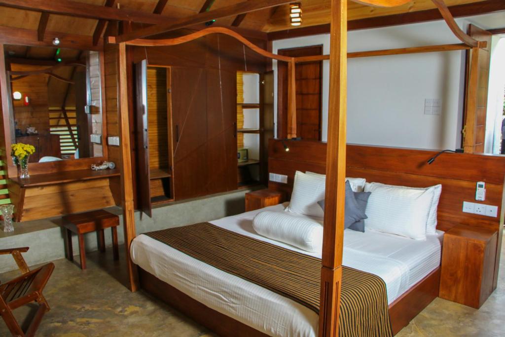 Postel nebo postele na pokoji v ubytování Aloft Grand Hotel Ella