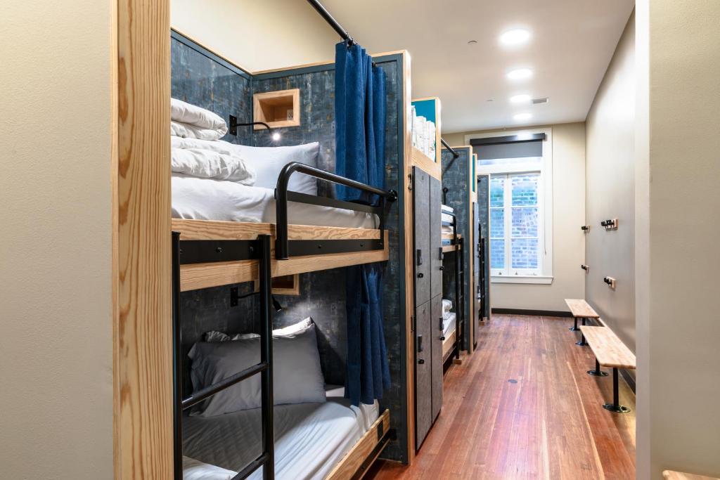 HI New Orleans Hostel - Bed In All-Gender 6-Bed Dormitory