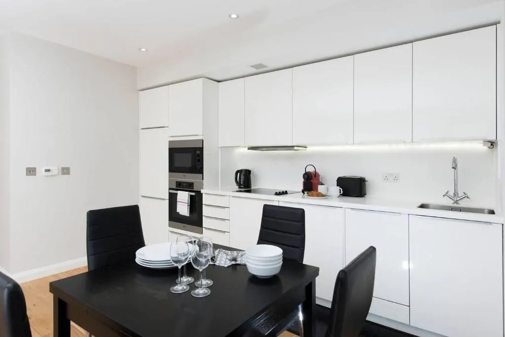 Sleek 1 Bedroom in the Heart of Central London, Londra, Marea Britanie