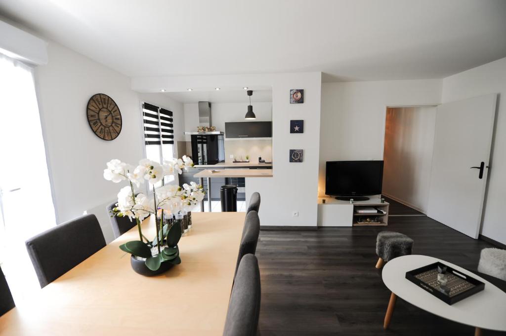 Η κουζίνα ή μικρή κουζίνα στο Disneyland Dream 2 - Charmant Appartement 8 pax