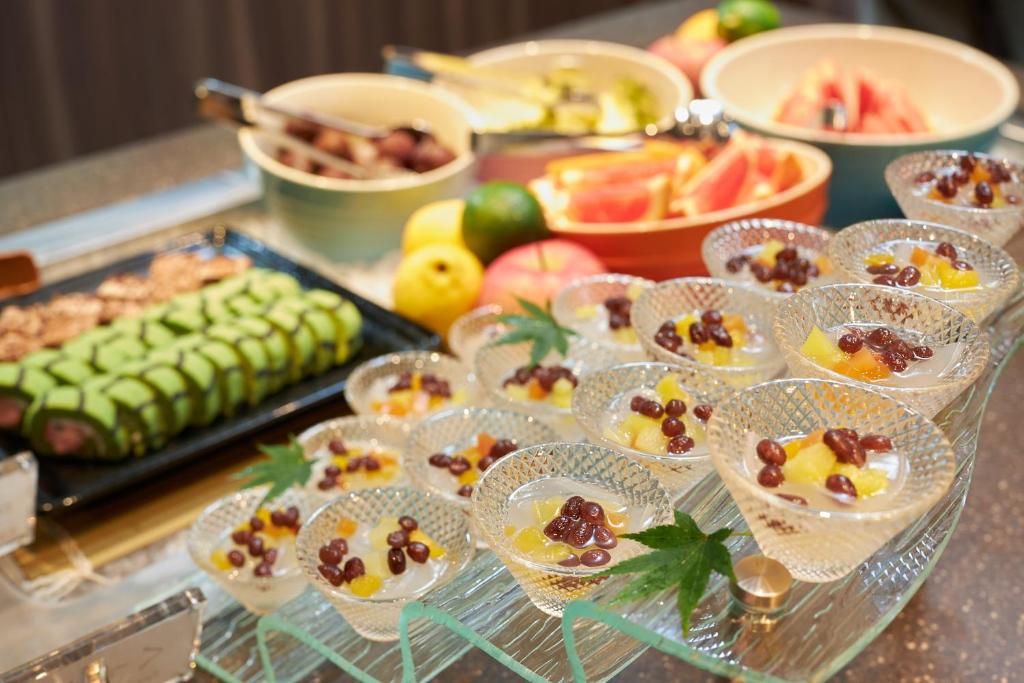 ホテルの敷地内または近くでの食事または食べ物