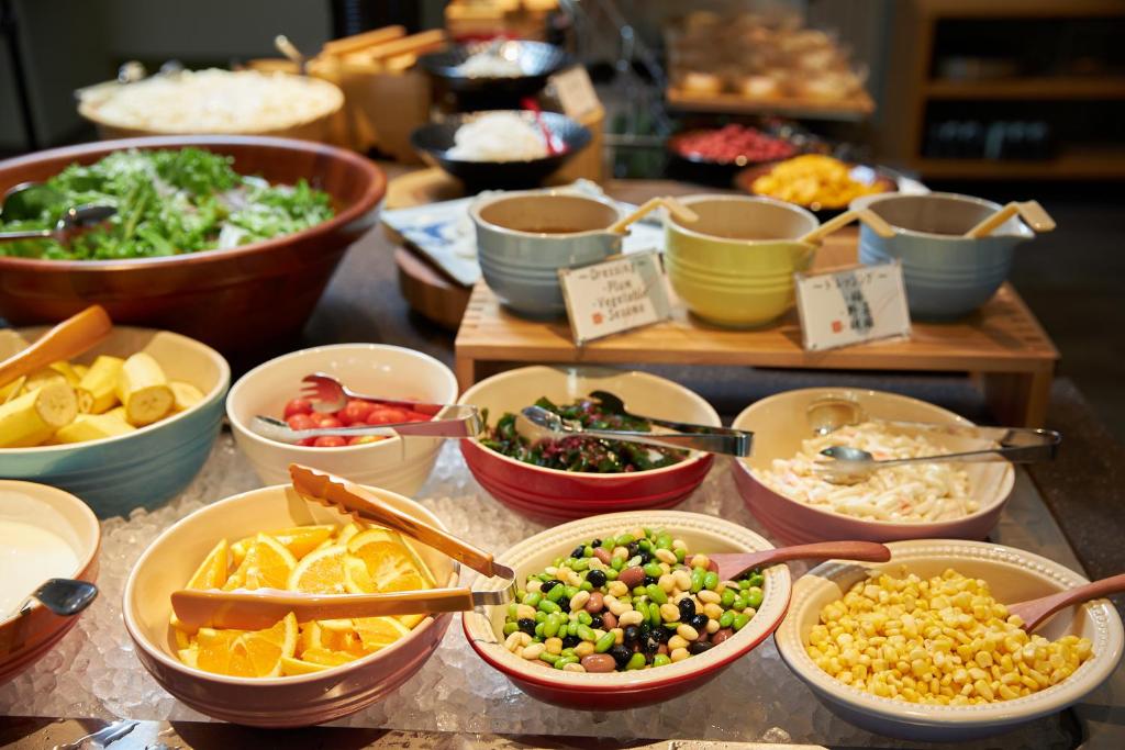 ホテルの敷地内または近くでの食事または食べ物