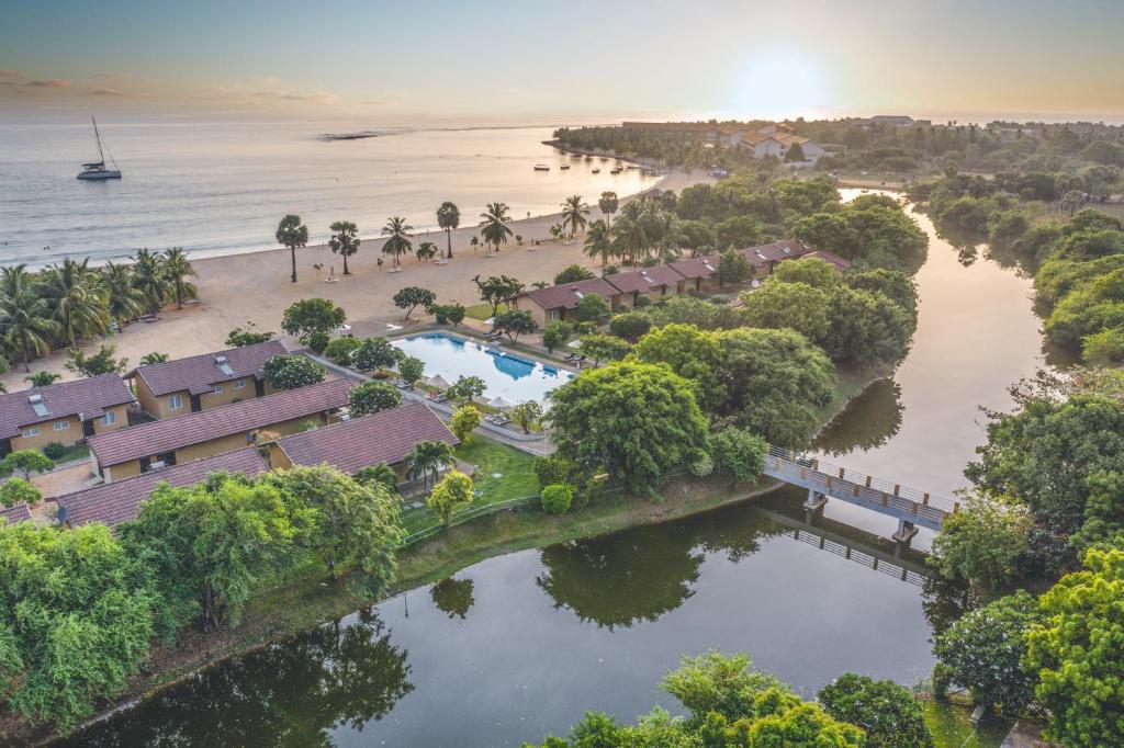 Et luftfoto af Amethyst Resort Passikudah