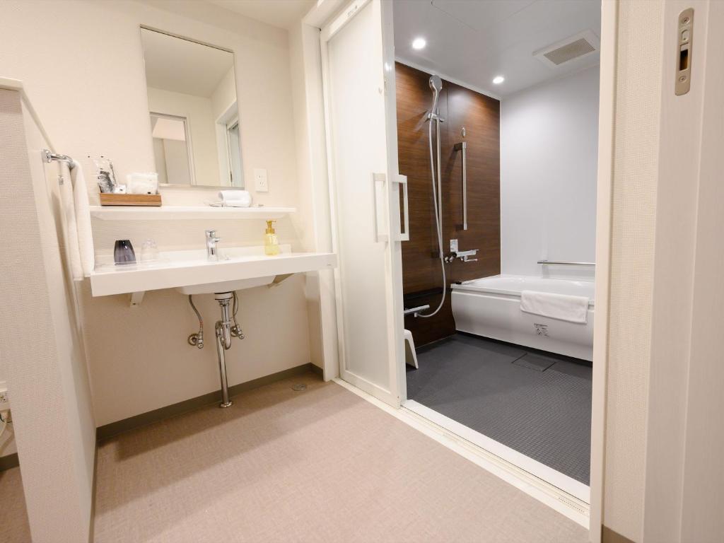 Gallery image of this property