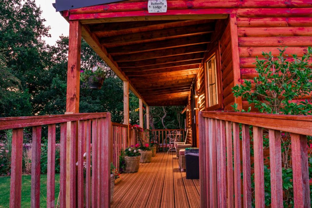 Balkón nebo terasa v ubytování Cherry Tree Glamping
