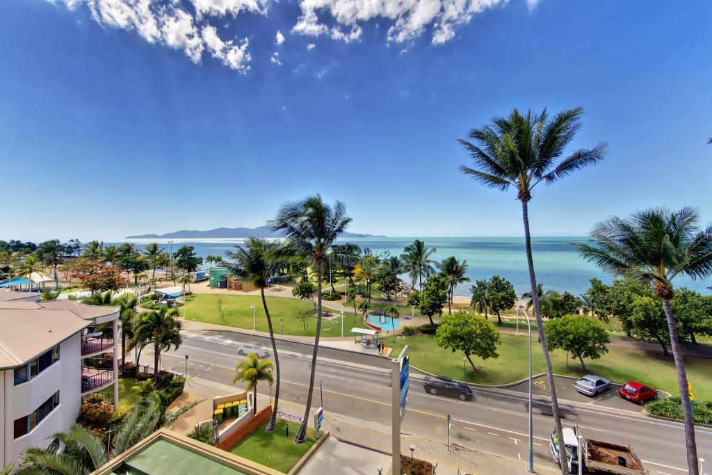 Aquarius On The Beach - Resim 13