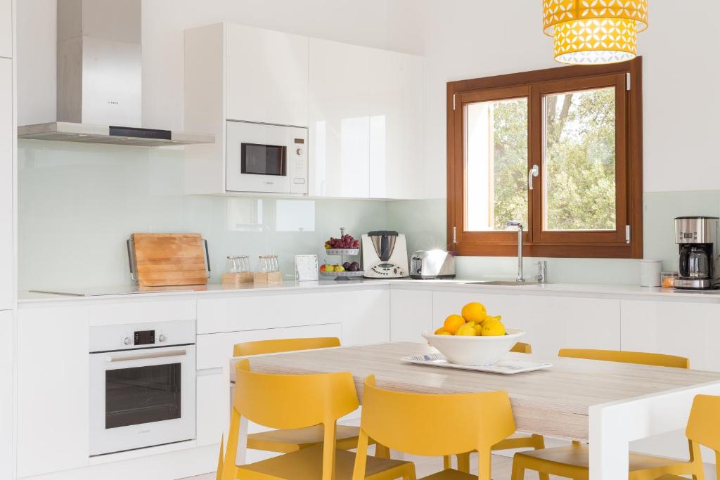 A kitchen or kitchenette at Can jordi