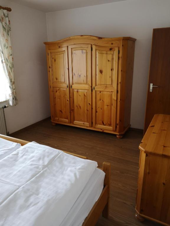 Postel nebo postele na pokoji v ubytování Hotel Clemens