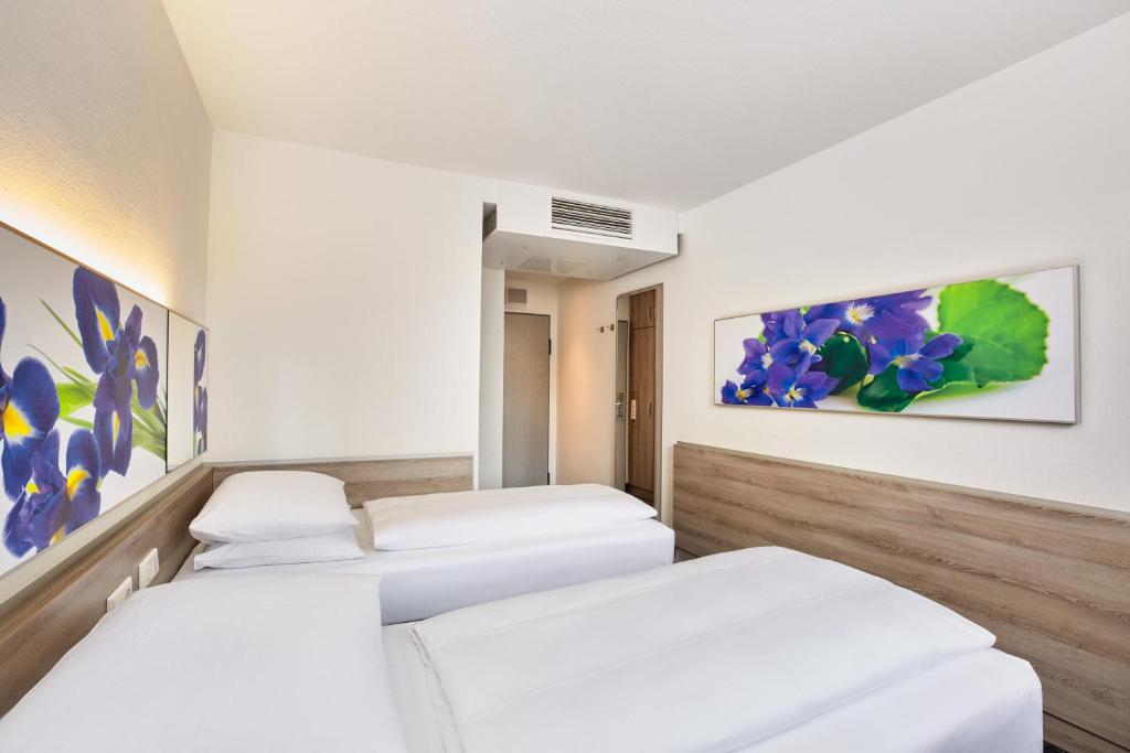 H+ Hotel Frankfurt Airport West photo