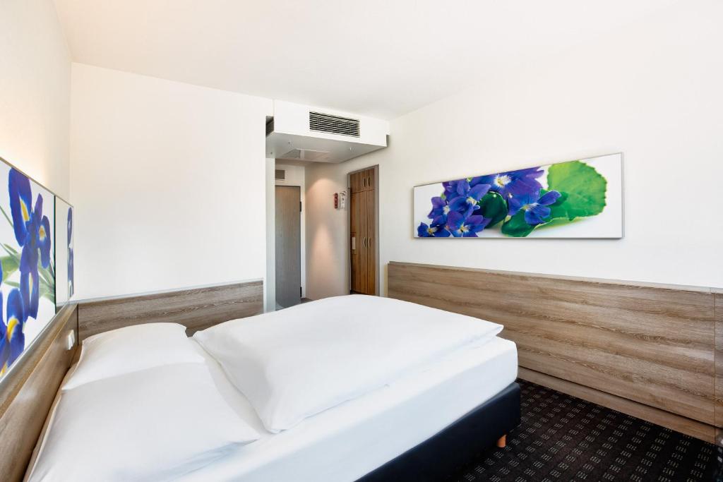 H+ Hotel Frankfurt Airport West photo
