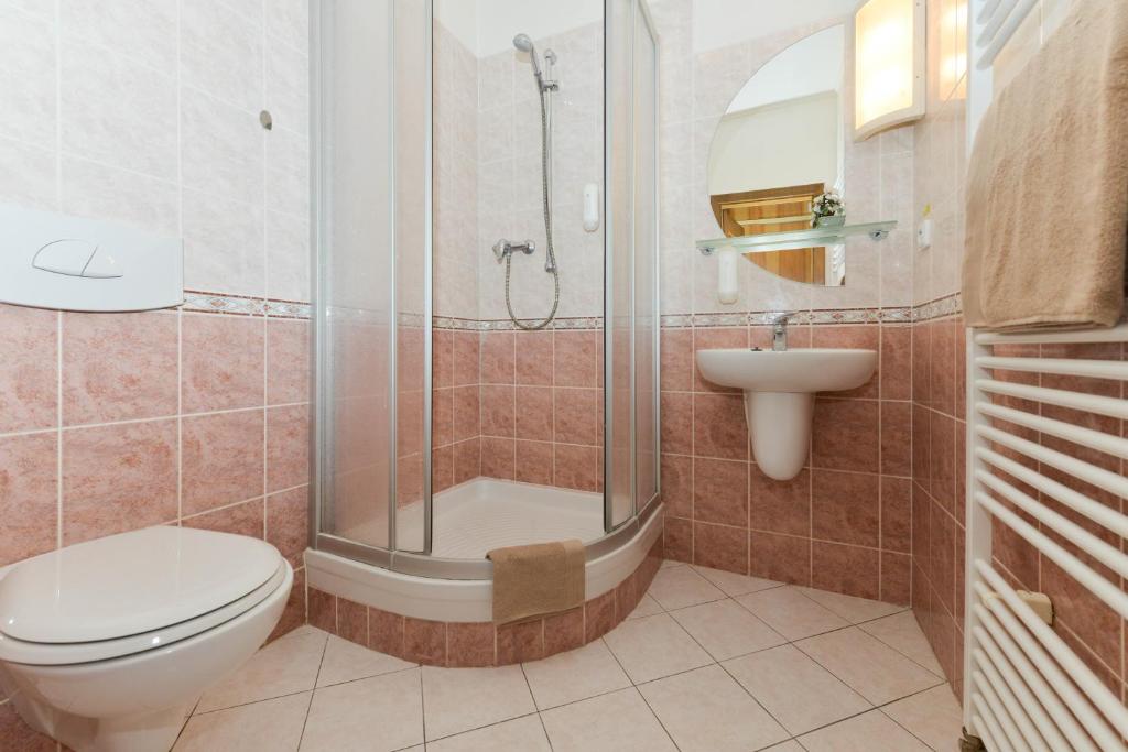 Koupelna v ubytování Hotel Trilobit