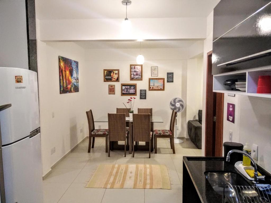 Ruang makan di apartemen