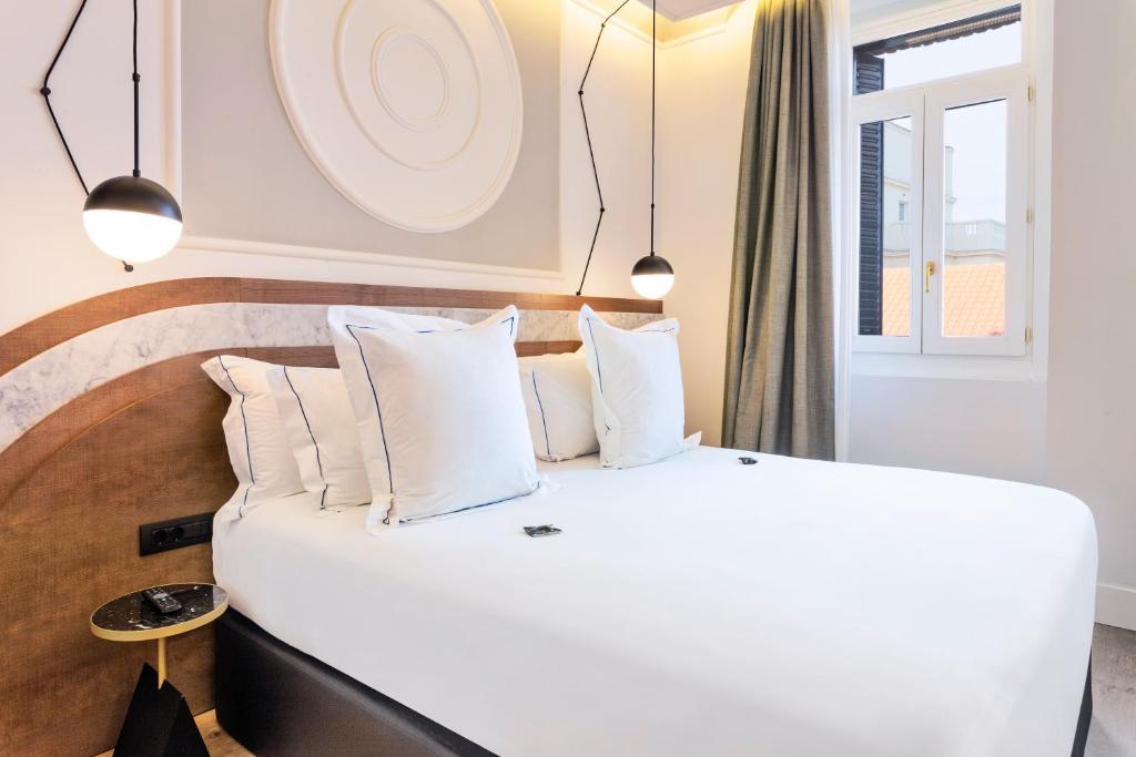 One Shot Fortuny 07, Madrid – Bijgewerkte prijzen 2023