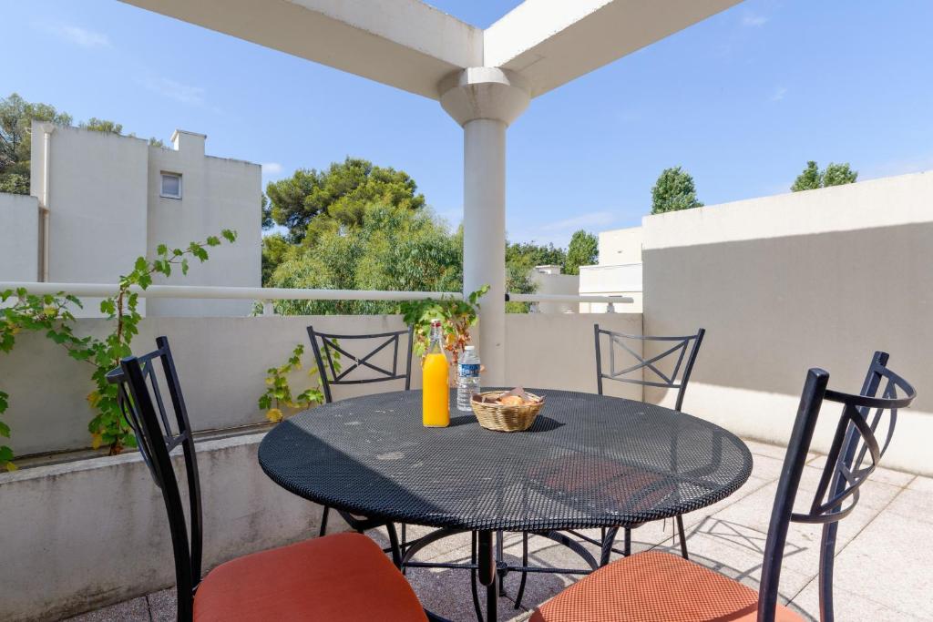 Comfort Aparthotel Six-Fours - Family Villa With 2 Bedrooms