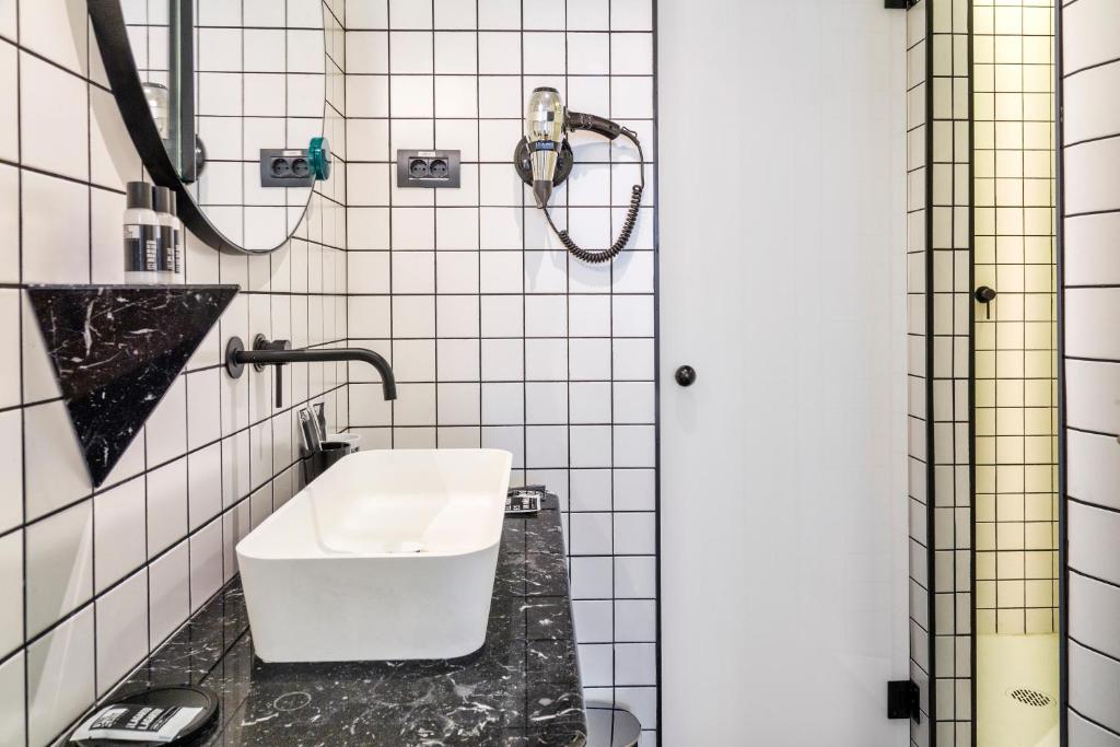 One Shot Fortuny - Resim 25