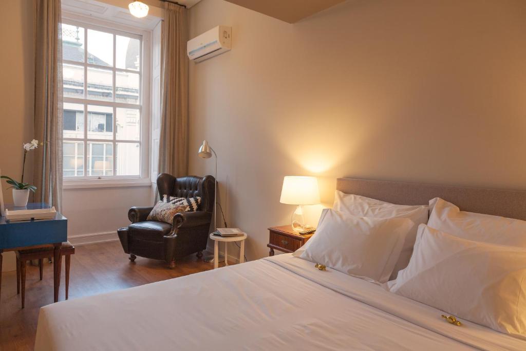 B The Guest Downtown - 6