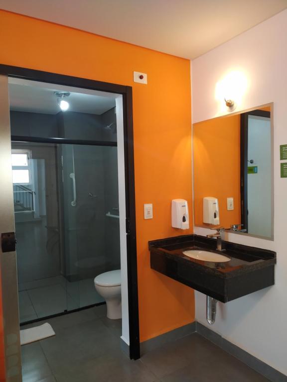 Koupelna v ubytování Concept Design Hostel & Suites