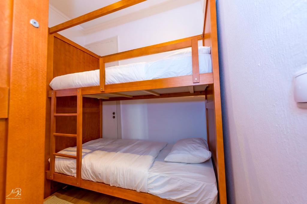 SwissLisbon Guest House - Letto A Castello In Camera Dormitorio Mista