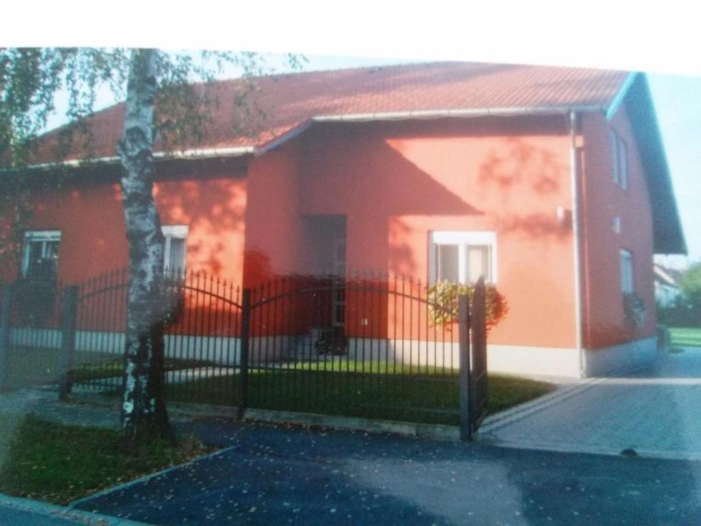Fotografie z fotogalerie ubytování Kuća za odmor Ruža, Vinkovci v destinaci Vinkovci