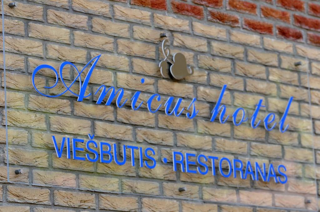 Certifikát, hodnocení, plakát nebo jiný dokument vystavený v ubytování Amicus Hotel