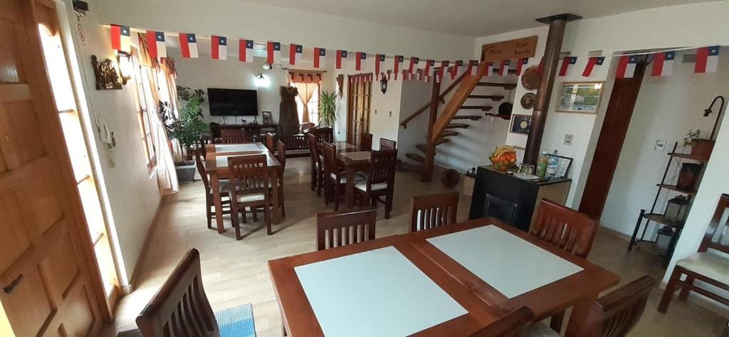 Μια τηλεόραση ή/και κέντρο ψυχαγωγίας στο Hostal Casa Amarilla San Vicente de Tagua Tagua