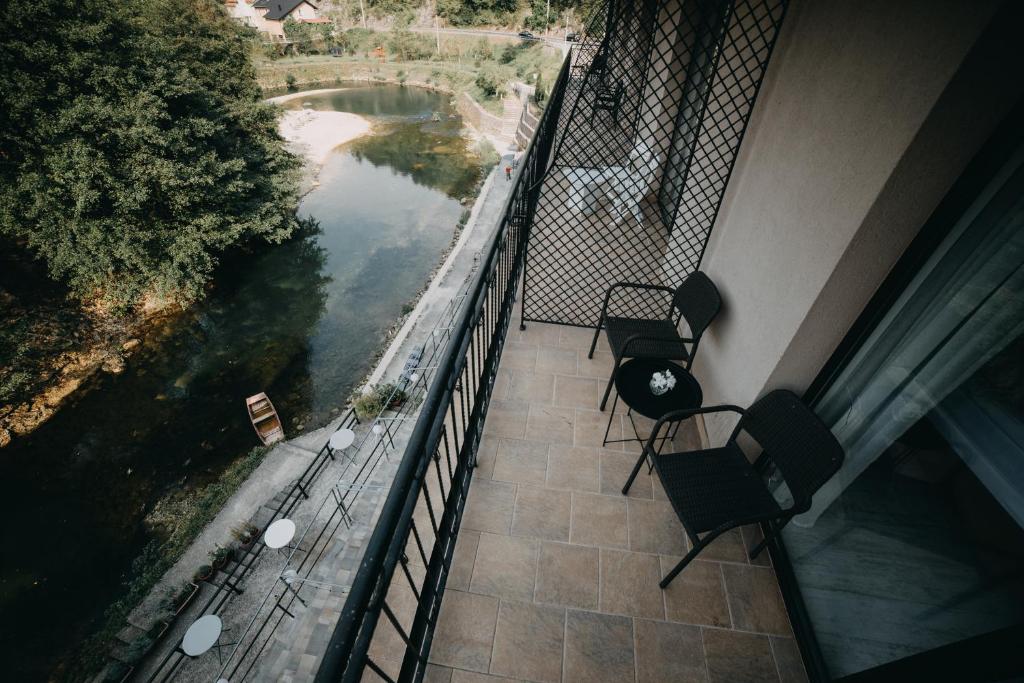Hotel Kostelski Buk - Superior Doppelzimmer Mit Flussblick Und Balkon