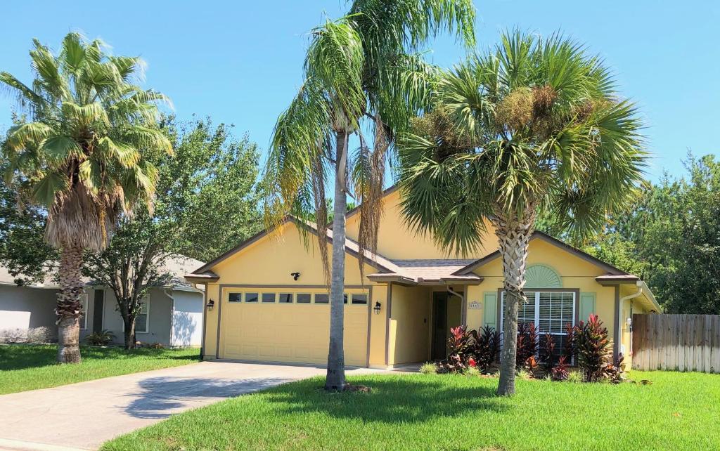 Beach House with a heated private pool, Jacksonville (updated prices 2024)