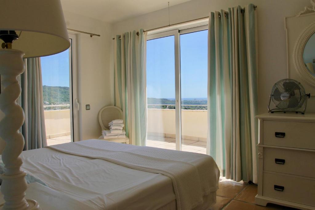 Posteľ alebo postele v izbe v ubytovaní Villa Mediterranea