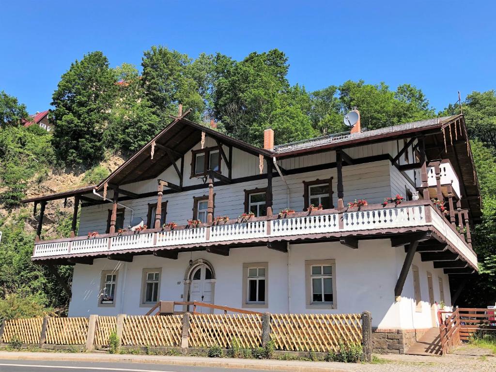 Ferienwohnungen Schweizerhaus - 18