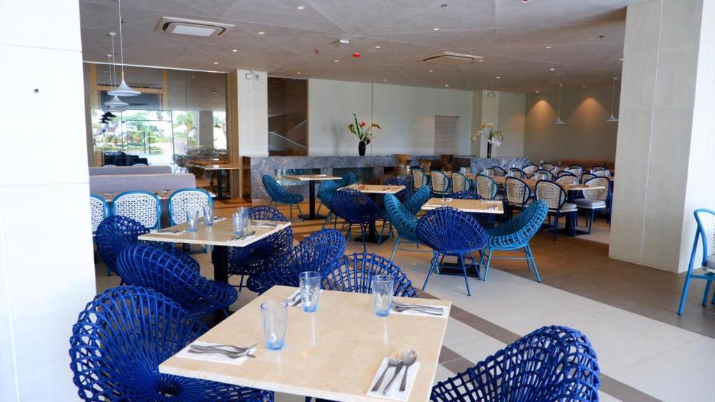 Solea Palm Resort Mactan 레스토랑 또는 맛집