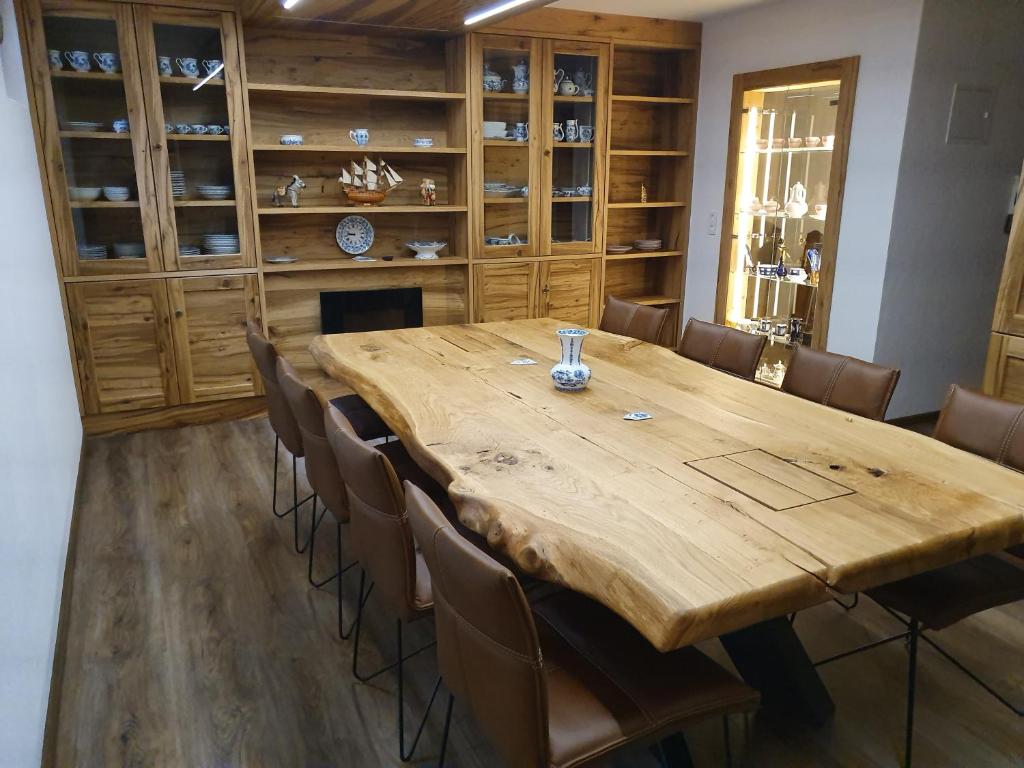 Fotografia z galérie ubytovania Ski apartment St. Johann in Tirol, Kitzbuheler Alpen v destinácii Sankt Johann in Tirol