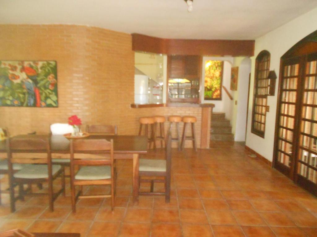  casa 4 dor. martins de sá patrici