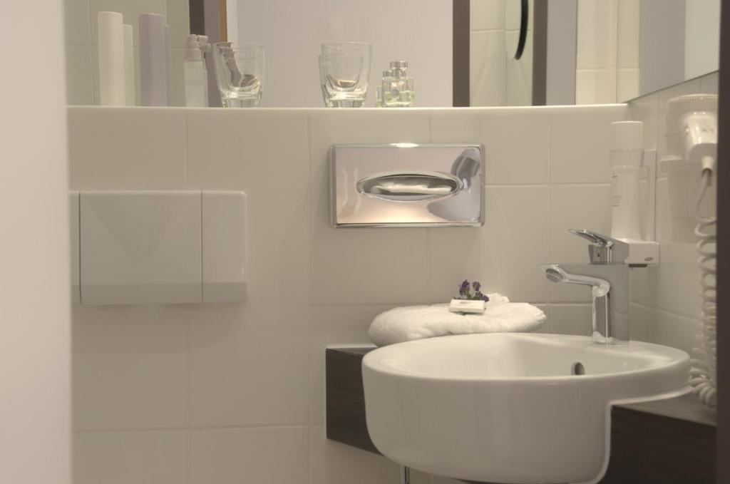Koupelna v ubytování Lizz Hotel Munich