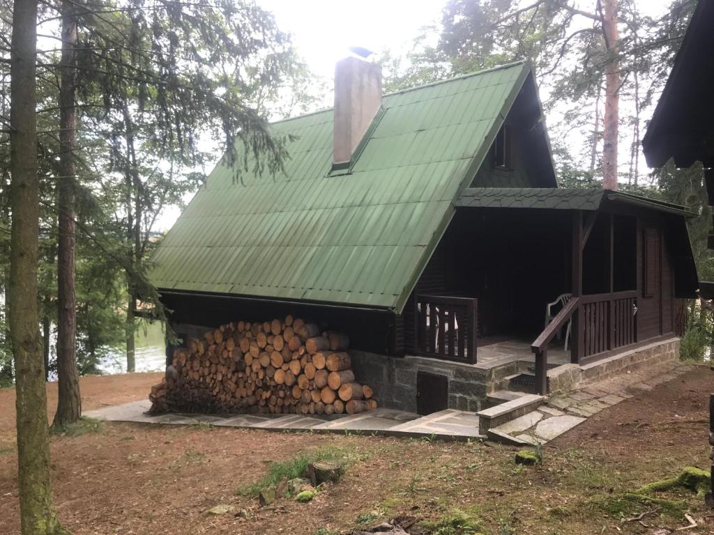 Budova, v ktorej sa horská chata nachádza