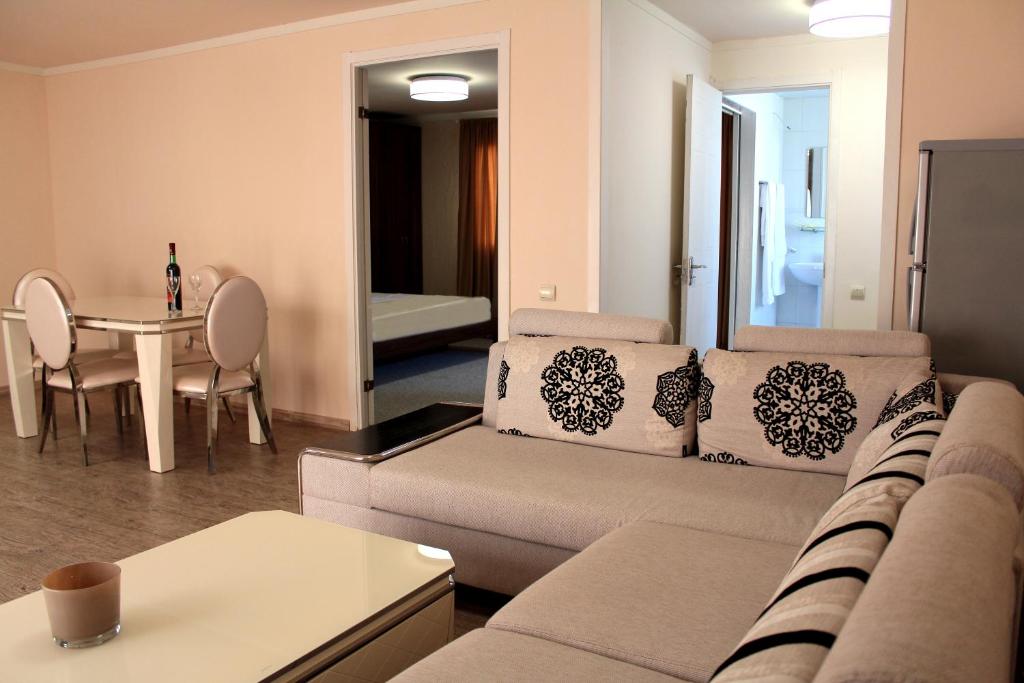 Cross Resort Hotel - Family Cottage With Terrace