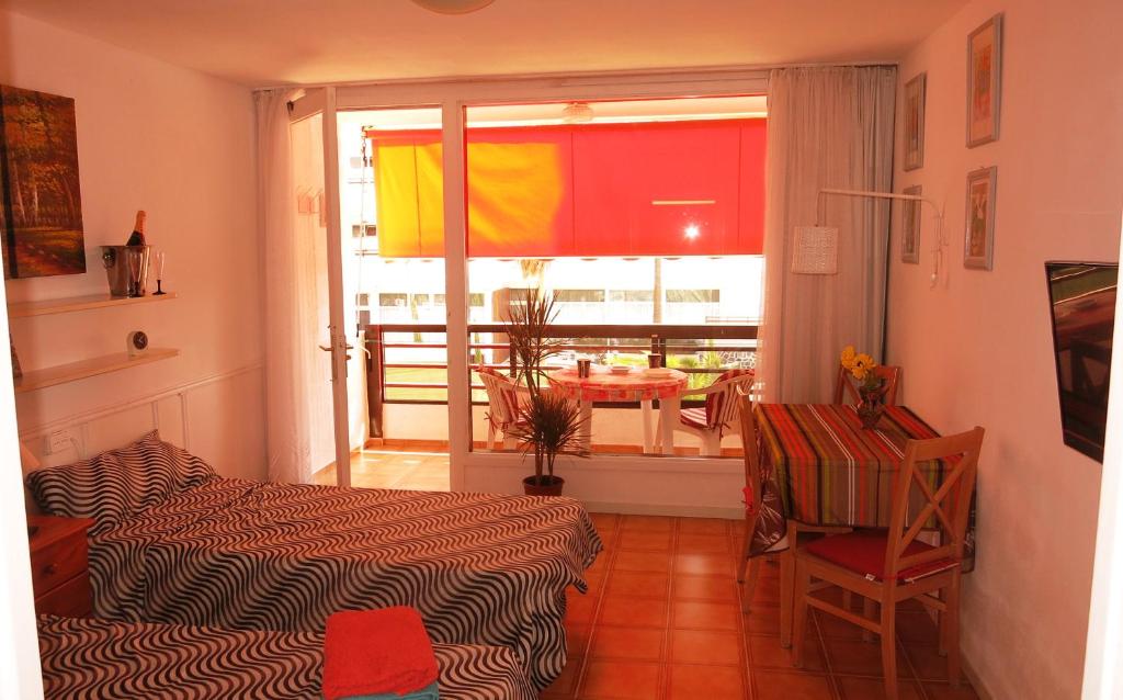 Studio in perfect location, Playa de las Americas – Updated ...