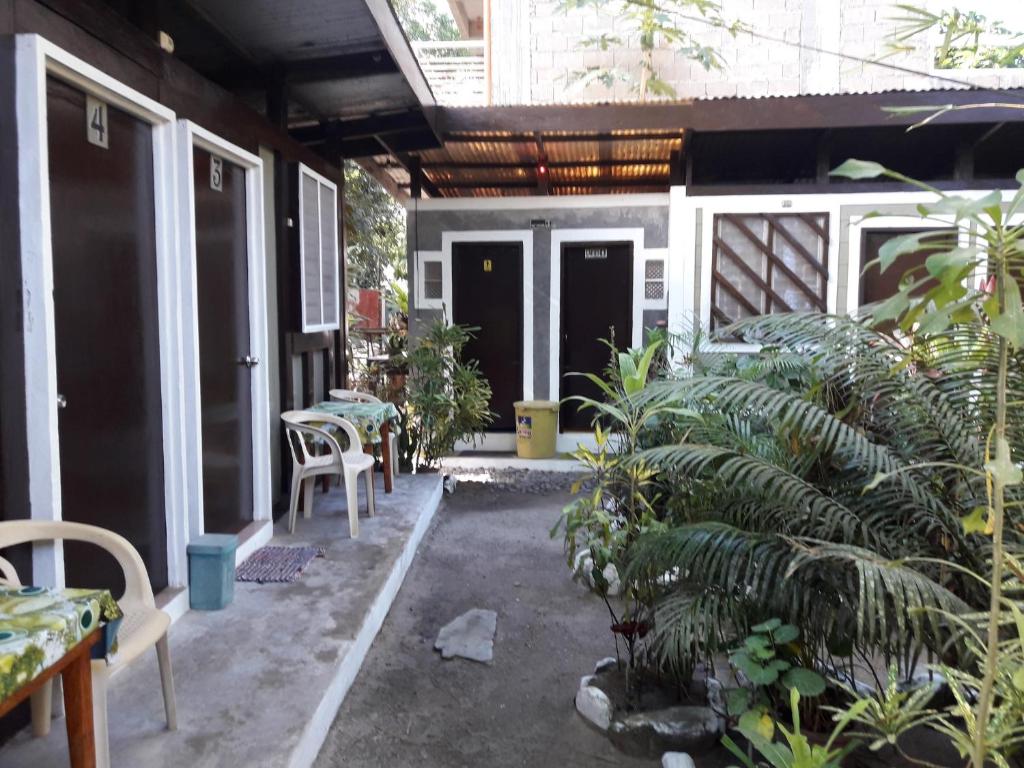Villa Evergreen Restaurant and Rooms - Budget Double Room