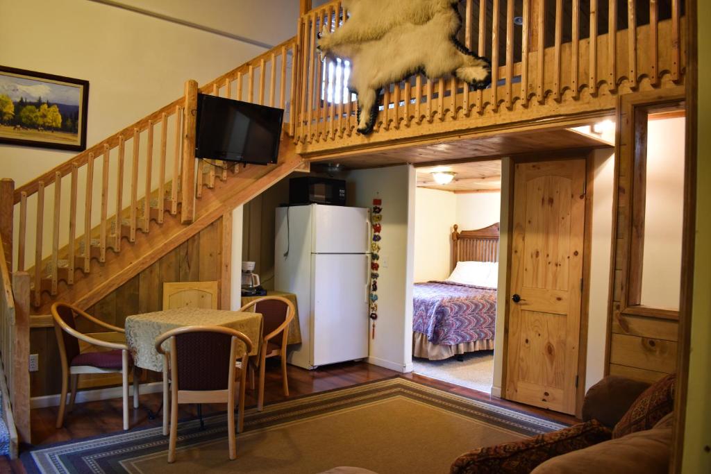 Kuchyň nebo kuchyňský kout v ubytování Exit Glacier Lodge